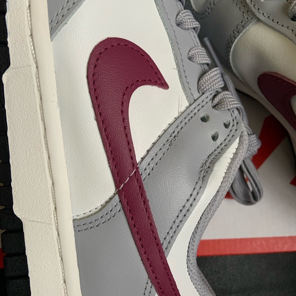 Nike Dunk Low ’Pale Ivory Redwood’ (WOMENS) / size 6.5 - Picture 6 of 10